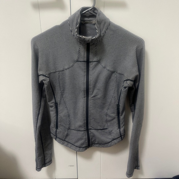 Lululemon Define - Picture 1 of 2